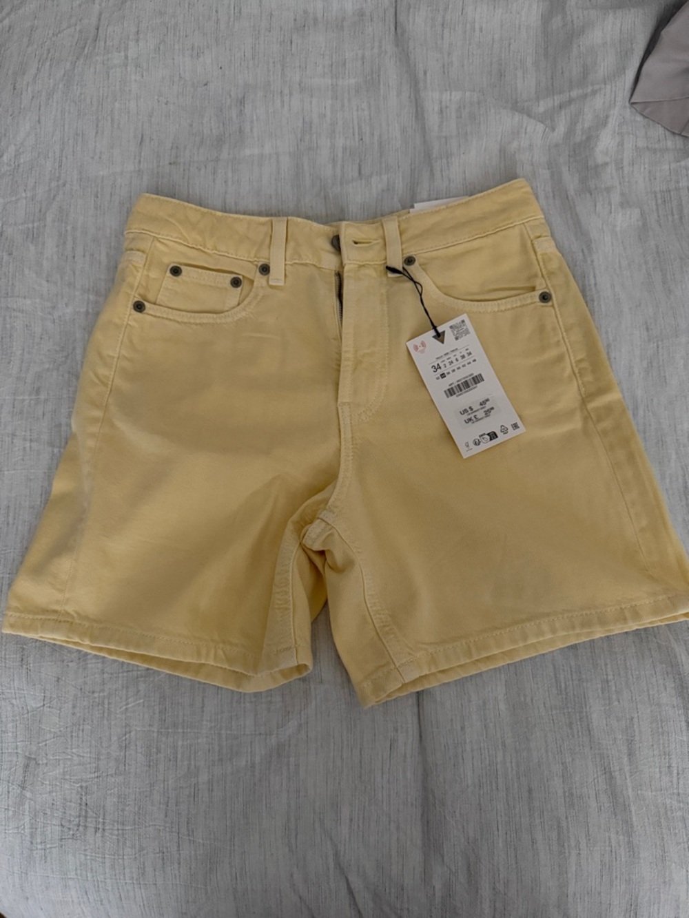 Zara Pale Yellow Women's Bermuda Shorts